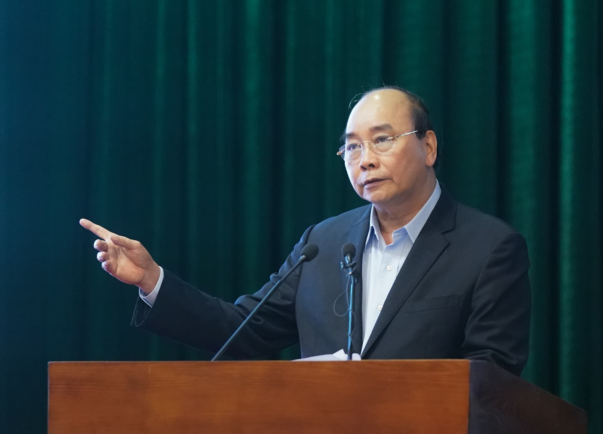 PM Phuc highlights Army's role in COVID-19 combat