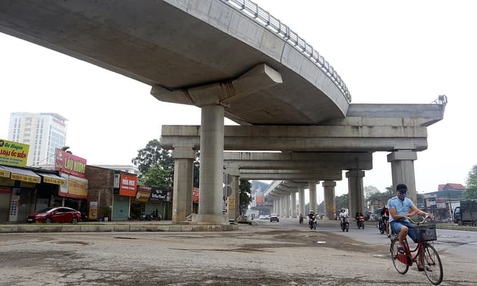 Hanoi second metro line recruits 40 locomotive engineers