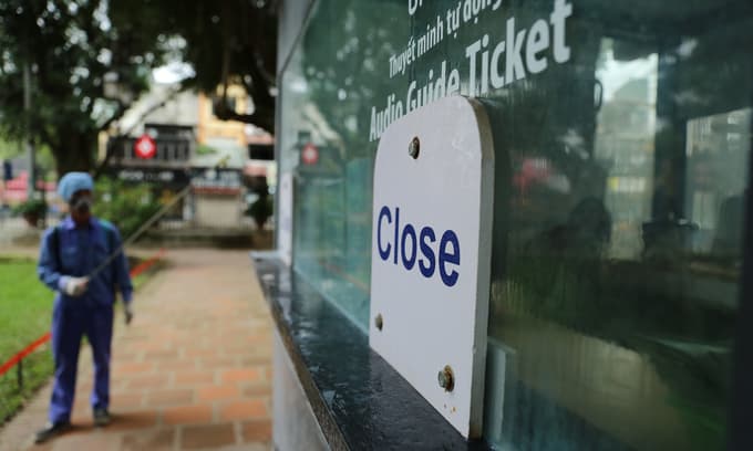 Hanoi orders ‘unimportant’ businesses to close to lessen Covid-19 risk