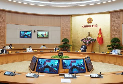 PM Phuc directs epidemic prevention in five major cities