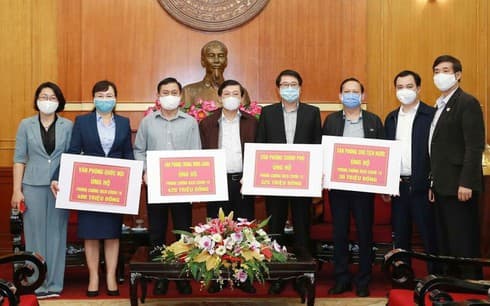 VND700 bln raised to fund the fight against the COVID-19