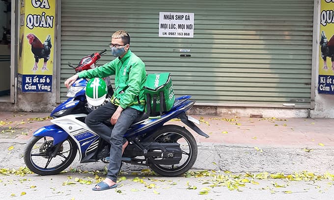 Delivery workers risk Covid-19 infection trying to earn a buck