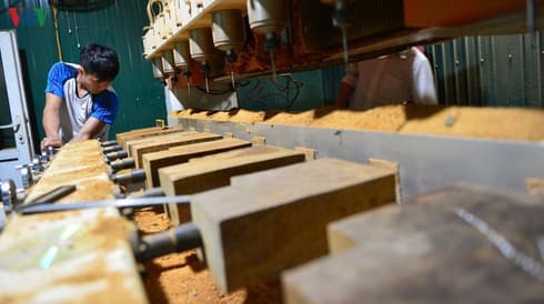 Wood firms seek new market channels amid COVID-19