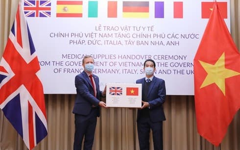 US newspaper highlights Vietnamese medical support to EU in COVID-19 fight