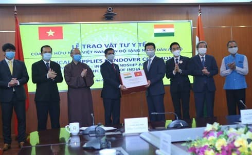 Friendship association assists Indian people with 100,000 masks