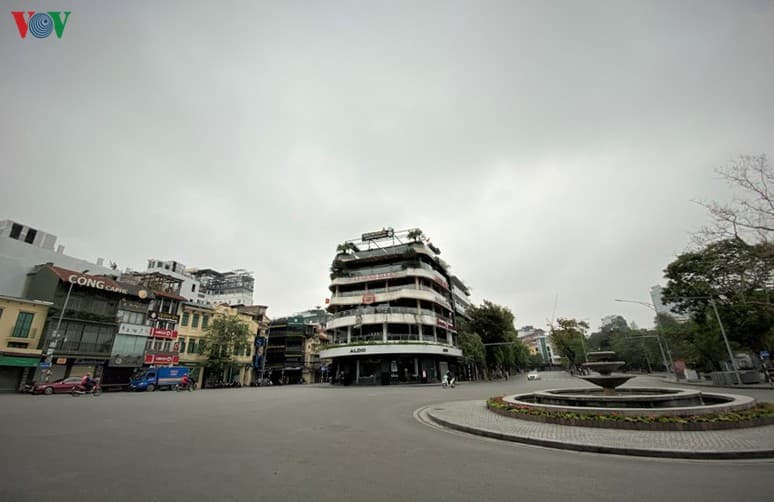 Proposal to extend social distancing by one week in Hanoi