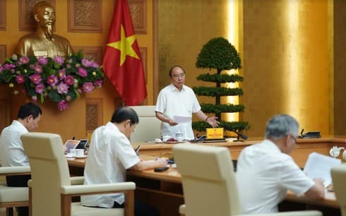 PM Phuc urges united front to help in economic recovery