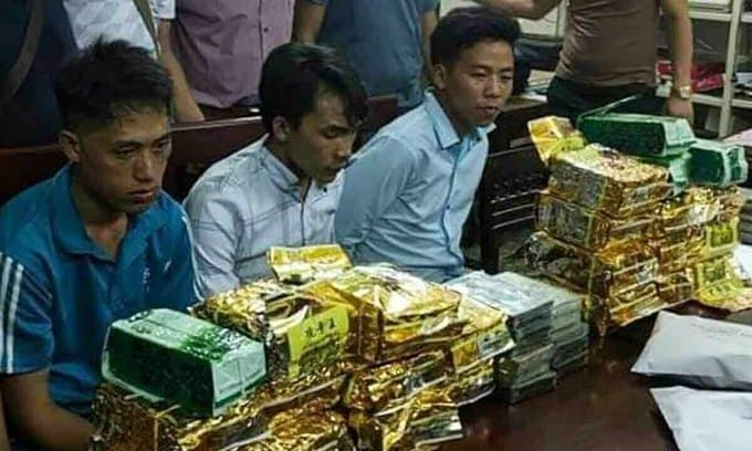 Three caught with 40 kg of banned drugs