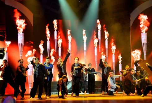 Special art event on President Ho Chi Minh attracts local, foreign artists