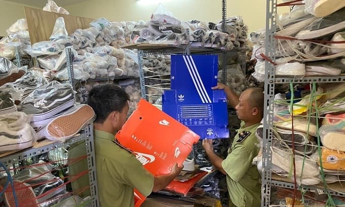 Over 5,000 fake Adidas, Nike products seized in Hanoi raid