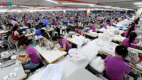 Major export industries at a disadvantage amid global economic landscape