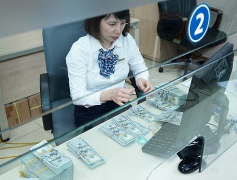 Remittances sent to HCM City reach US$2.3 billion in five months