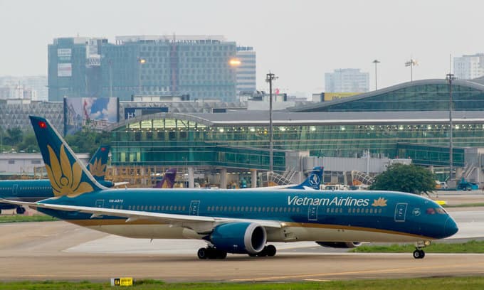 Vietnam considers resuming flights to some Asian destinations