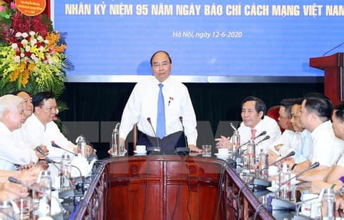 Journalists make huge contributions to nation: PM