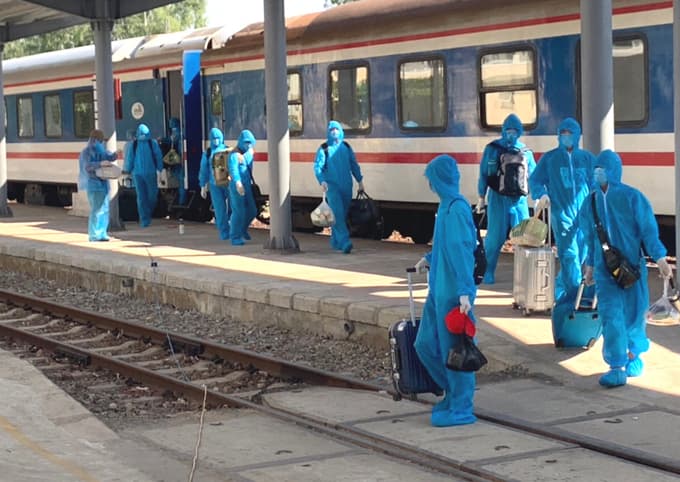 1,000 Chinese experts, workers to enter Vietnam by train