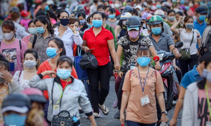 Saigon's largest employer lays off 2,786 workers