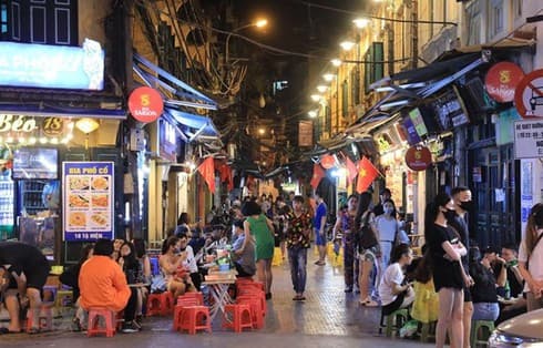 Experts: Night-time economy expected to boost Hanoi tourism
