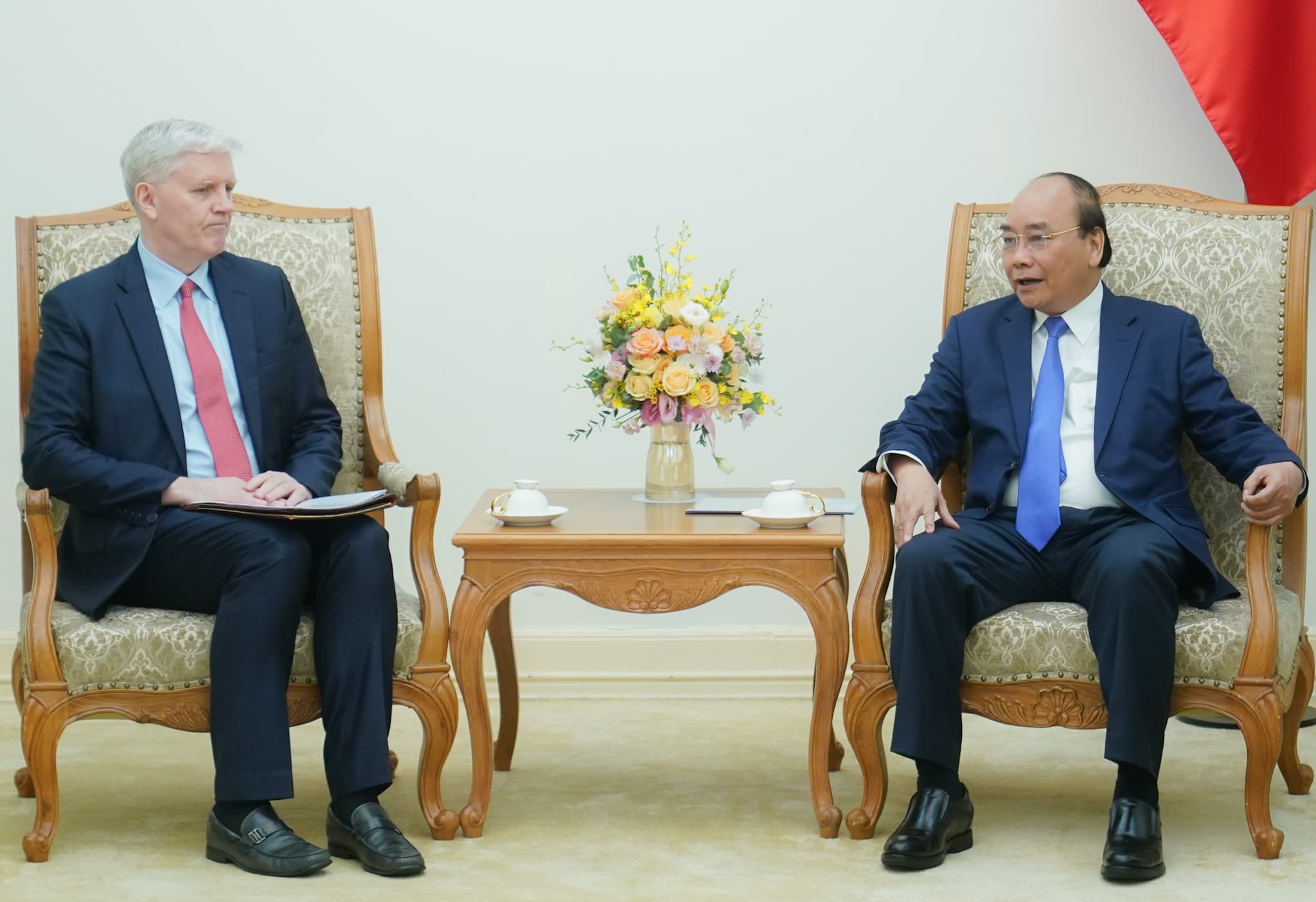 PM Phuc reaffirms Gov't resolve to strive for highest possible GDP growth