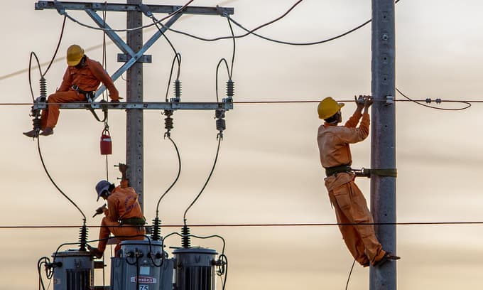 Vietnam breaks electricity consumption record amid heat wave