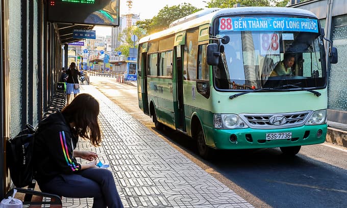 HCMC bus service fails to attract more passengers despite increased subsidy