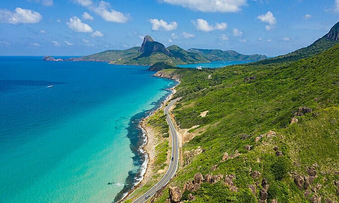 Vietnam carriers launch more domestic routes