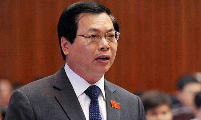 Former industry minister under a cloud for losses at state firm