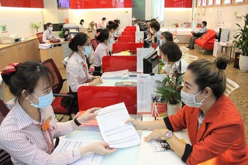 Banks do well in first half but difficulties lie ahead for the year
