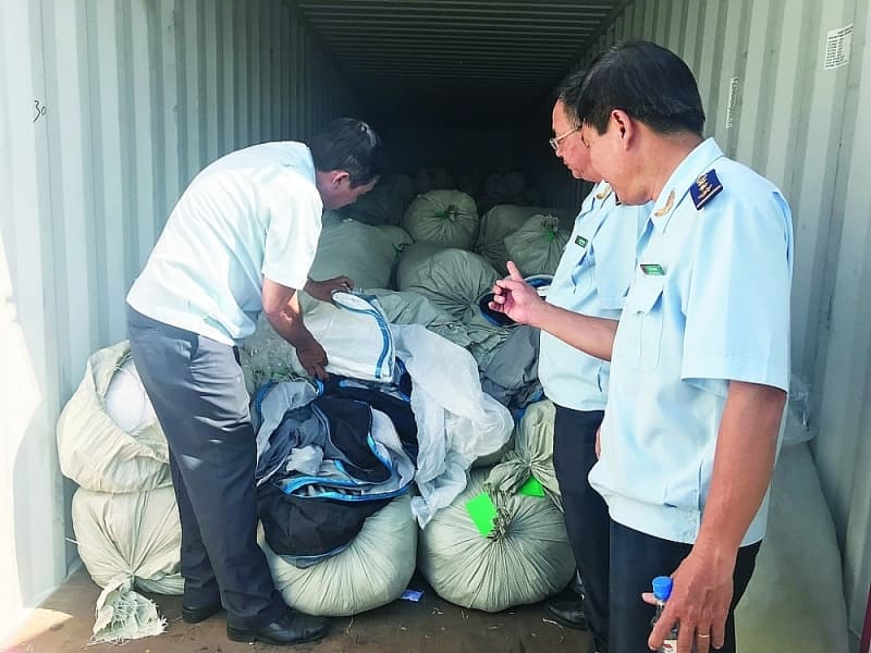 Fight against origin fraud and rising problems - Part 3: Review of foreign goods "disguised" Vietnamese goods