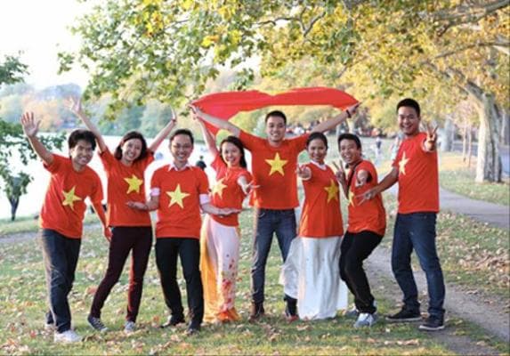 Returned Vietnamese students allowed to study at domestic universities