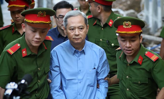 Expel former HCMC deputy chairman from Party: inspectors