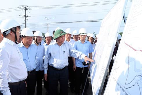 PM demands faster disbursement of public funds for Long Thanh Airport