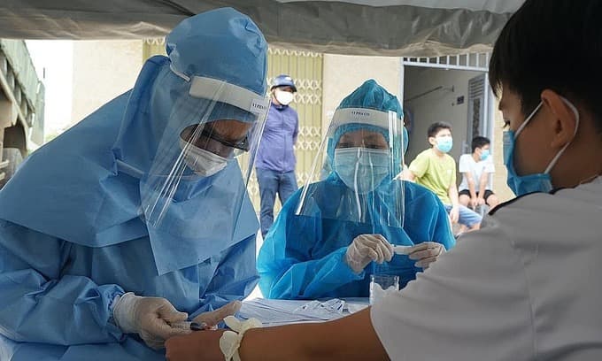 Da Nang collects samples faster to nip Covid-19 community transmission