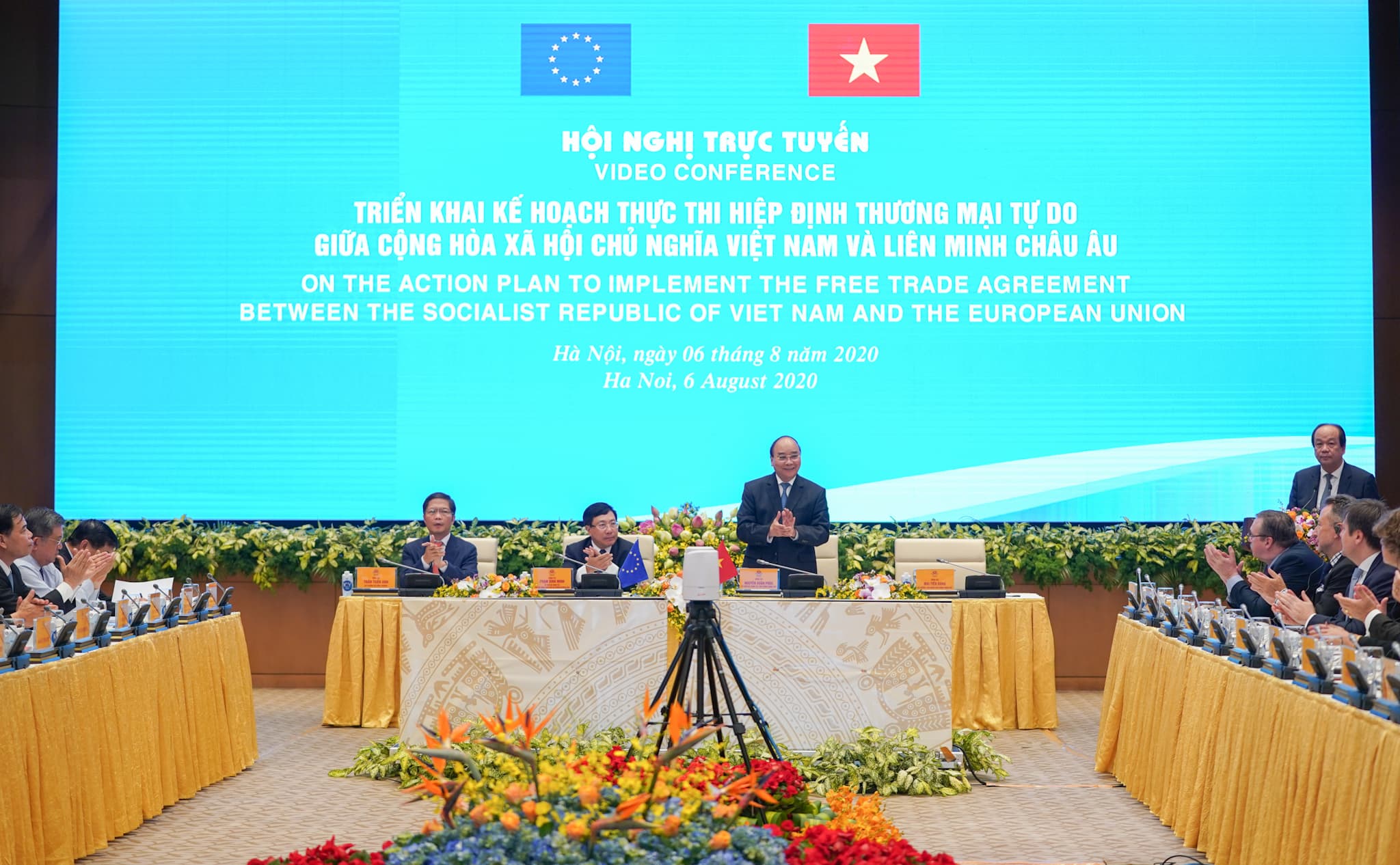 PM chairs video conference on EVFTA implementation