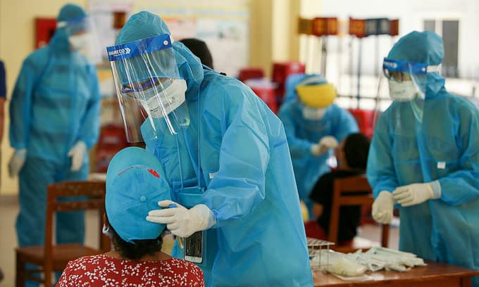 600 stranded in Da Nang bound for HCMC after testing negative