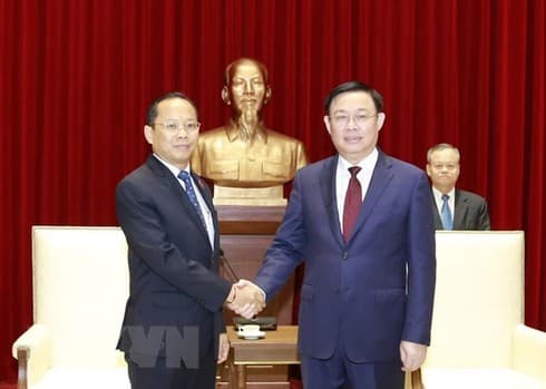 Hanoi looks to strengthen cooperation with Phnom Penh
