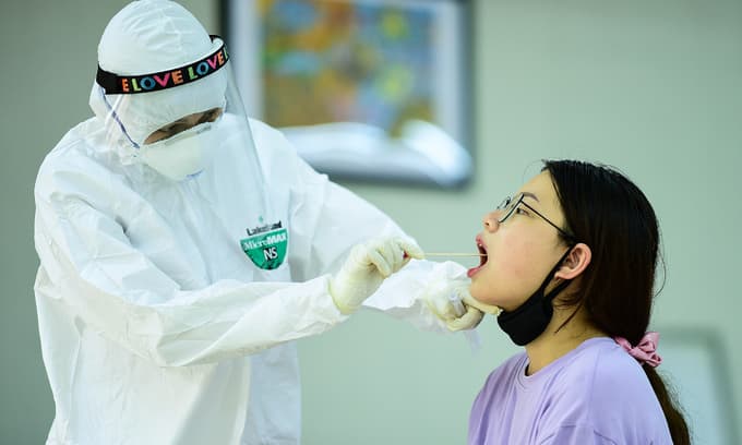 Hanoi man among 11 new Covid-19 infections in Vietnam