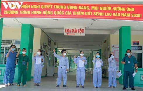 Nine patients in Da Nang make full recovery from COVID-19