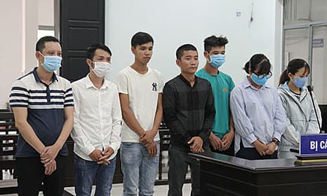 Eight Vietnamese jailed for pimping for foreign tourists