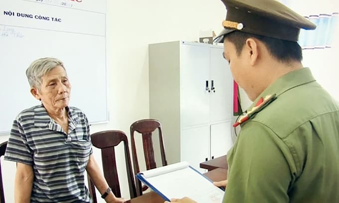 Two detained for anti-government activities