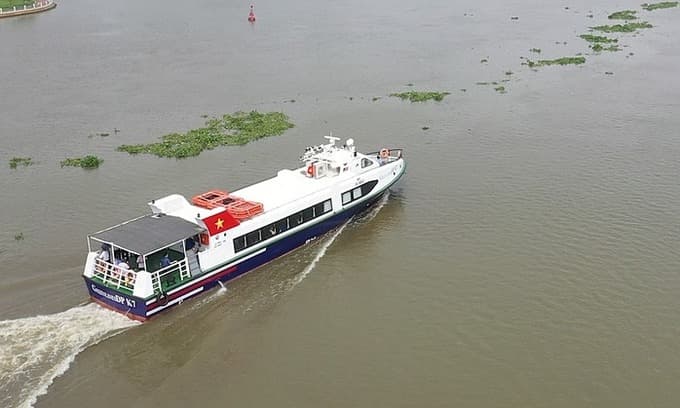 HCMC-Binh Duong express boat service frequency cut over Covid-19 concerns