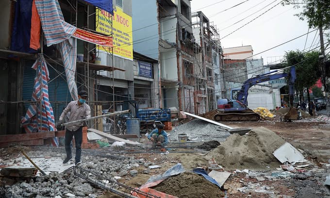Vietnam seeks $1 bln ADB loan for HCMC metro line