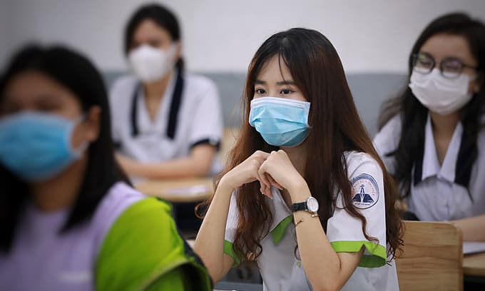 Vietnamese students perform worst in English in national high school exam