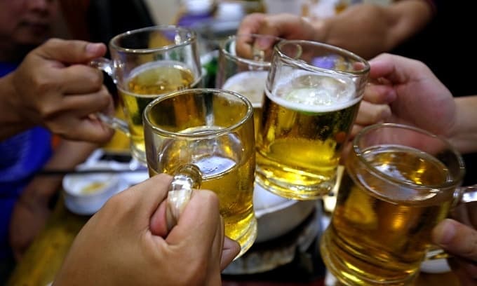 Government to slap fines for selling beer to people under 18