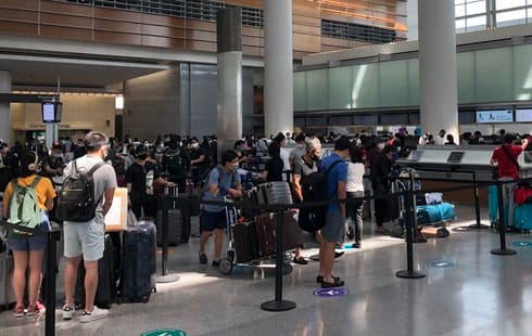 232 Vietnamese citizens return home safe and sound from Uzbekistan