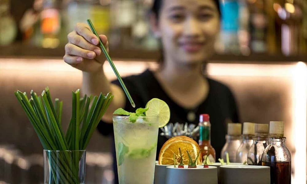 Vietnam inches towards disposing disposable plastic