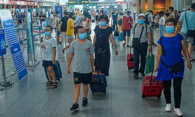 HCMC mandates Covid-19 test for people arriving from Da Nang