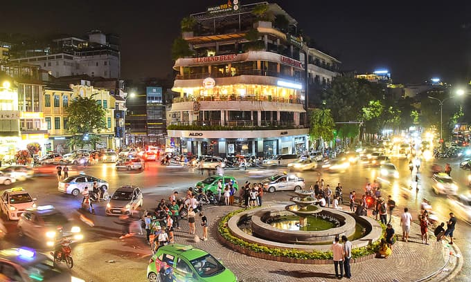 Hanoi considers allowing overnight services to boost night-time economy