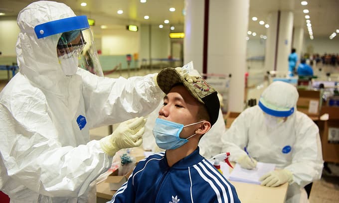 Vietnam to let businesses run Covid-19 tests at airports