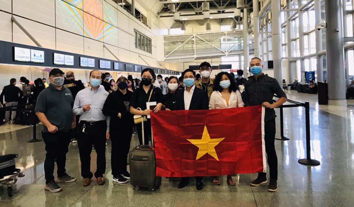 More than 340 Vietnamese citizens repatriated from the US