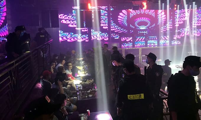Bar raid in southern Vietnam nets 102 drug users
